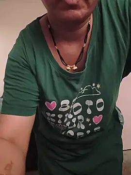 HeartlessGirl online show from June 4, 2026, 6:18 am
