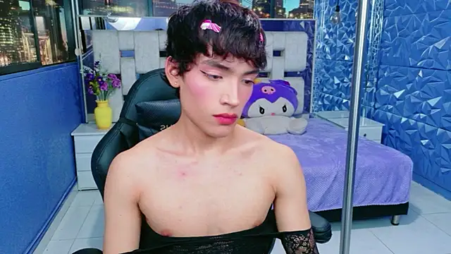 Snapshot of IsaacNovaa chatting on April 28, 2026, 7:51 pm IsaacNovaa online show from April 28, 2026, 7:51 pm