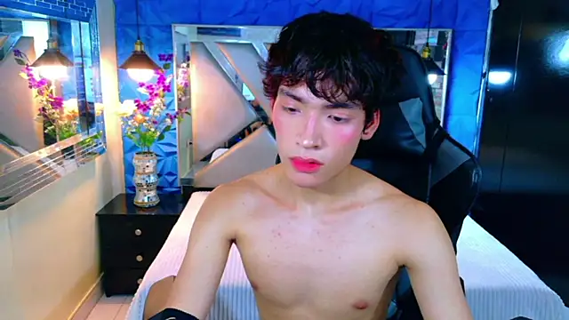 Snapshot of IsaacNovaa chatting on March 28, 2026, 7:15 pm IsaacNovaa online show from March 28, 2026, 7:15 pm