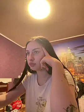 Snapshot of Avellya chatting on March 28, 2026, 10:55 pm Avellya online show from March 28, 2026, 10:55 pm