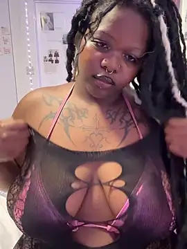Nyla xox online show from June 19, 2026, 9:42 pm