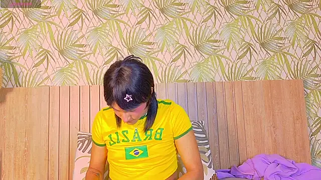 Snapshot of Mikavelvet08 chatting on July 2, 2026, 2:01 pm Mikavelvet08 online show from July 2, 2026, 2:01 pm
