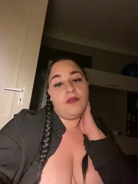 Szandra26 online show from June 3, 2026, 9:41 pm