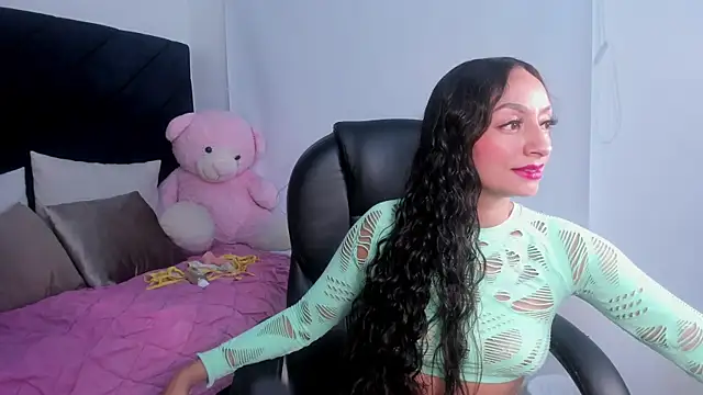 natalia vela online show from April 27, 2026, 10:08 pm