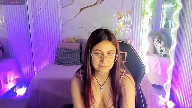 Snapshot of Tiiana_tay chatting on May 25, 2026, 3:11 pm Tiiana tay online show from May 25, 2026, 3:11 pm