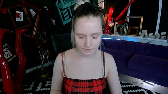 Snapshot of SherriButlers chatting on May 11, 2026, 4:04 pm SherriButlers online show from May 11, 2026, 4:04 pm