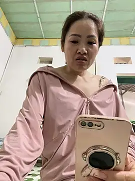Snapshot of Lisa-07 chatting on April 13, 2026, 3:54 am Lisa-07 online show from April 13, 2026, 3:54 am