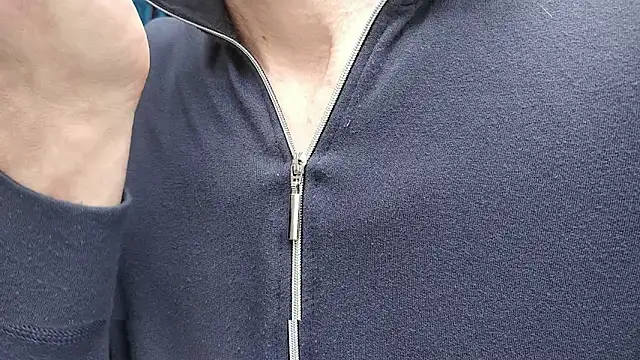 Snapshot of Luca_Sweet chatting on March 25, 2026, 1:21 pm Luca Sweet online show from March 25, 2026, 1:21 pm