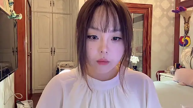 thelittlexx online show from June 11, 2026, 7:38 am