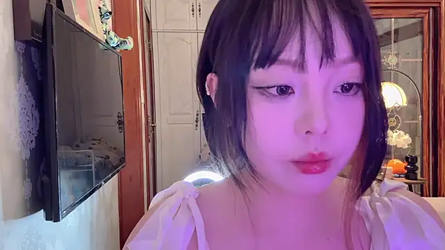 Snapshot of thelittlexx chatting on May 9, 2026, 7:34 am thelittlexx online show from May 9, 2026, 7:34 am