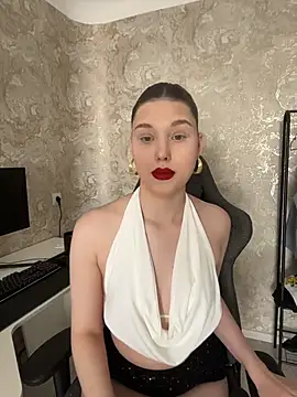 Snapshot of MaryannRoss chatting on June 1, 2026, 1:11 pm MaryannRoss online show from June 1, 2026, 1:11 pm
