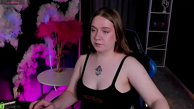 Snapshot of Lilit_Sinful chatting on April 21, 2026, 11:17 am Lilit Sinful online show from April 21, 2026, 11:17 am
