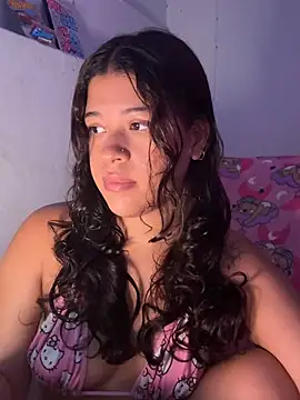 Snapshot of IvyRousex chatting on April 17, 2026, 9:06 pm IvyRousex online show from April 17, 2026, 9:06 pm