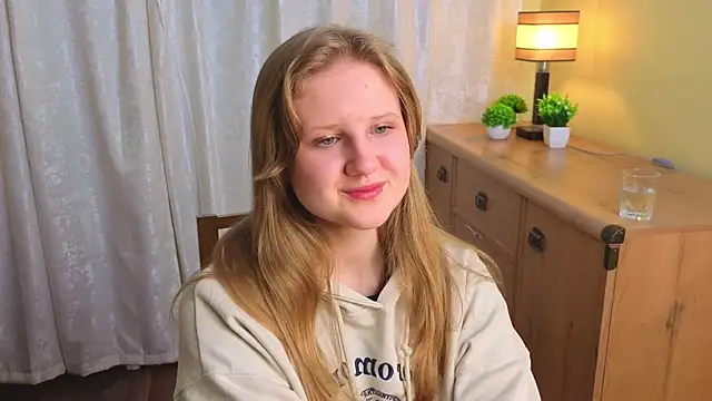 VickieTennis online show from April 1, 2026, 6:38 pm