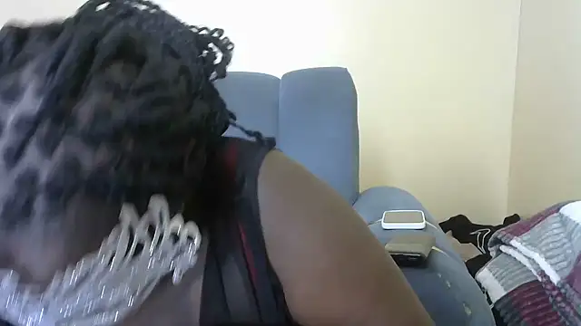 Snapshot of sweetronette chatting on June 22, 2026, 10:07 pm sweetronette online show from June 22, 2026, 10:07 pm