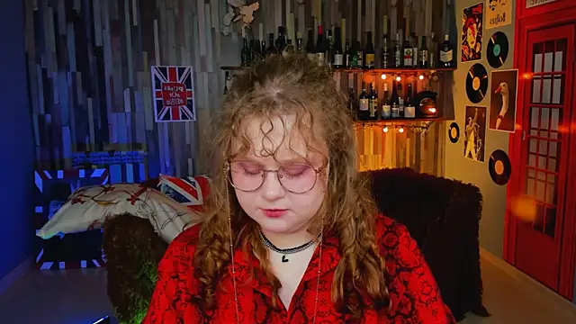 SaraSweetness online show from April 1, 2026, 9:10 am