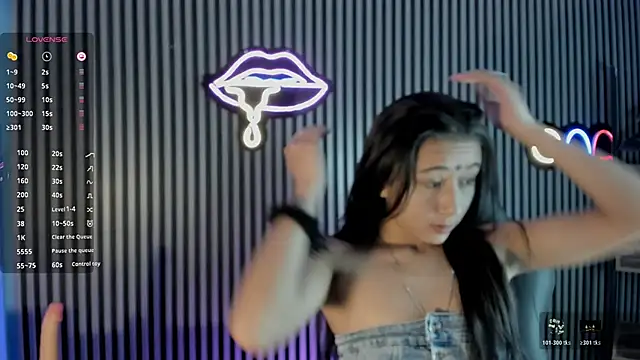 Luna roose1 online show from May 1, 2026, 12:10 pm