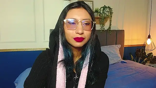 Violet 2003 online show from June 3, 2026, 2:07 pm