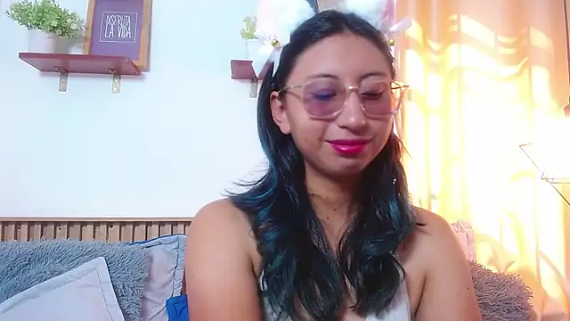 Snapshot of Violet_2003 chatting on July 15, 2026, 3:08 pm Violet 2003 online show from July 15, 2026, 3:08 pm