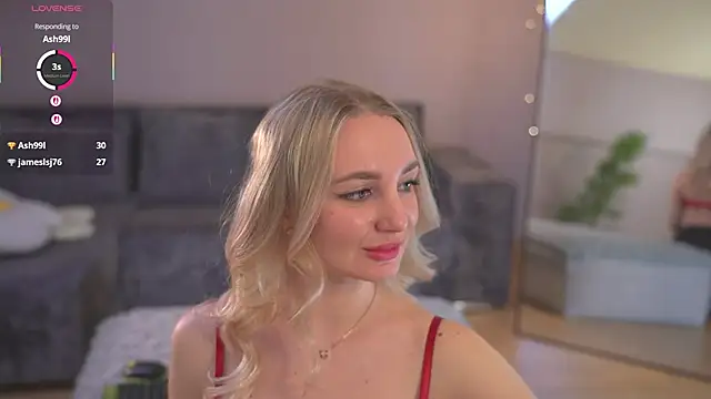 Snapshot of Sweety_Becky chatting on April 19, 2026, 8:26 am Sweety Becky online show from April 19, 2026, 8:26 am
