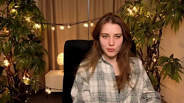 Snapshot of RuttaMyers chatting on March 30, 2026, 10:50 am RuttaMyers online show from March 30, 2026, 10:50 am