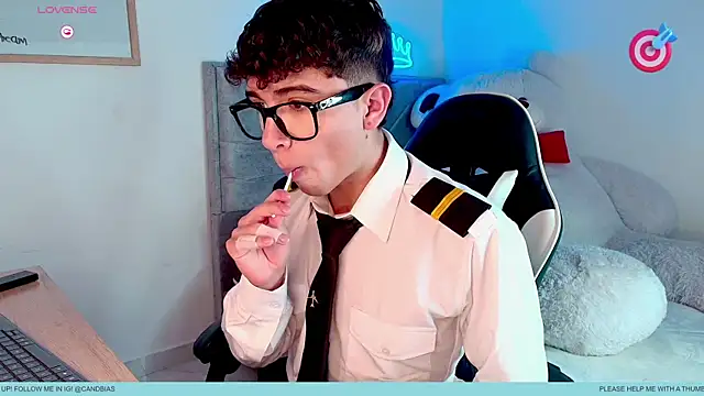 Snapshot of niico_prince chatting on March 27, 2026, 8:10 pm niico prince online show from March 27, 2026, 8:10 pm