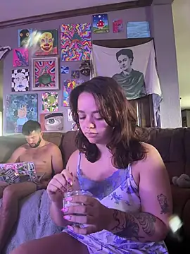 staceybarnesNjamesbrookxx online show from April 9, 2026, 5:30 pm