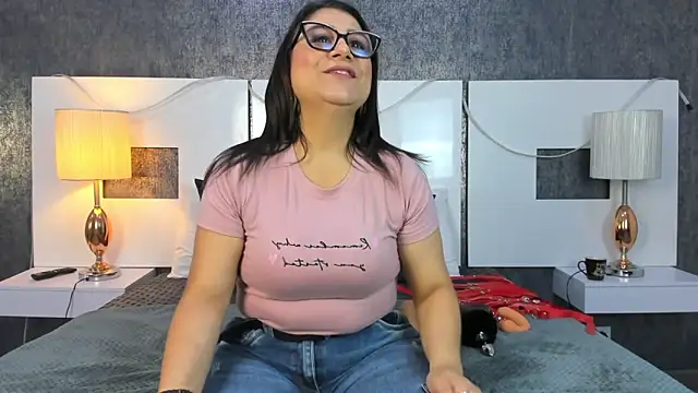 Snapshot of anna__lu chatting on March 29, 2026, 12:29 pm anna lu online show from March 29, 2026, 12:29 pm