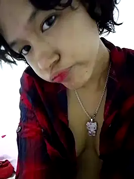 Yi Uzi online show from June 27, 2026, 1:33 am