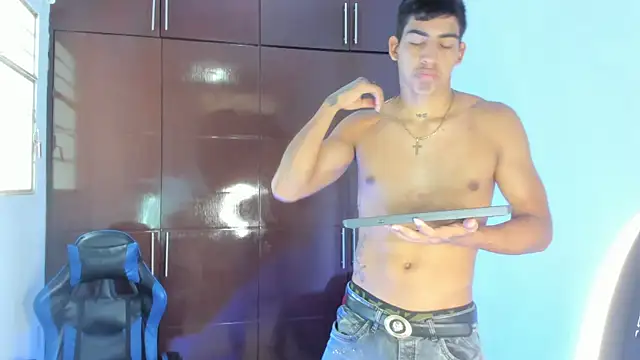 Milo LatinBoy online show from March 28, 2026, 7:26 pm