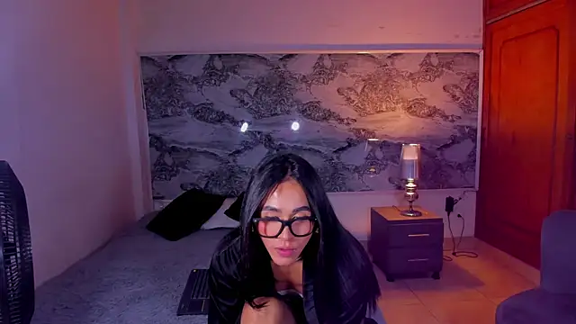 Snapshot of Miss_KhalifaDoll chatting on April 19, 2026, 4:13 am Miss KhalifaDoll online show from April 19, 2026, 4:13 am