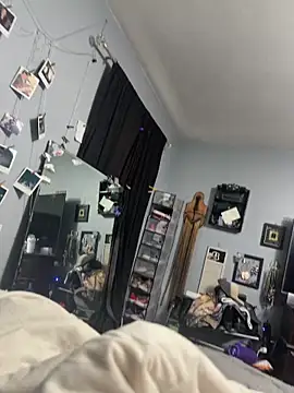 sweetkacibaby online show from April 10, 2026, 1:29 pm