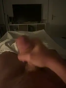 cum king75 online show from May 26, 2026, 7:50 am
