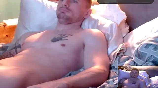 Candybluestrue online show from April 6, 2026, 1:34 pm