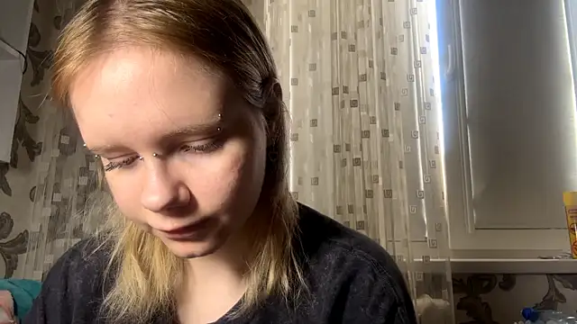 Snapshot of KrystenHoye chatting on March 27, 2026, 8:26 am KrystenHoye online show from March 27, 2026, 8:26 am