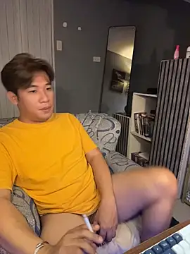 Snapshot of Titanryu chatting on June 3, 2026, 1:45 pm Titanryu online show from June 3, 2026, 1:45 pm