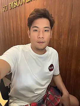 Titanryu online show from May 18, 2026, 2:12 am