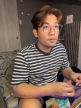Snapshot of Titanryu chatting on July 2, 2026, 4:46 pm Titanryu online show from July 2, 2026, 4:46 pm