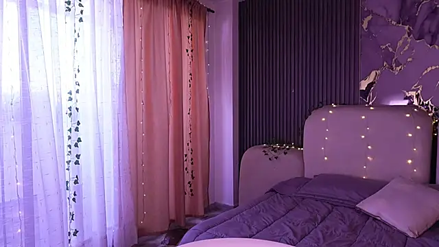 Snapshot of LilithLuxor_ chatting on March 31, 2026, 12:51 pm LilithLuxor online show from March 31, 2026, 12:51 pm