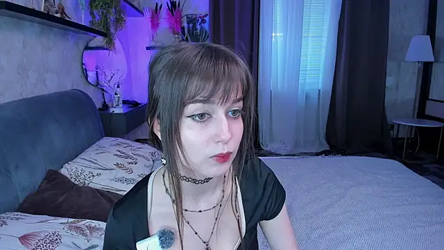 Snapshot of LaelIvie chatting on May 14, 2026, 8:33 am LaelIvie online show from May 14, 2026, 8:33 am