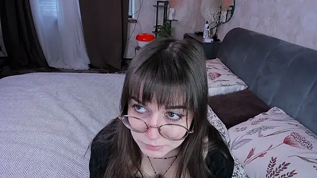 Snapshot of LaelIvie chatting on April 30, 2026, 8:21 am LaelIvie online show from April 30, 2026, 8:21 am