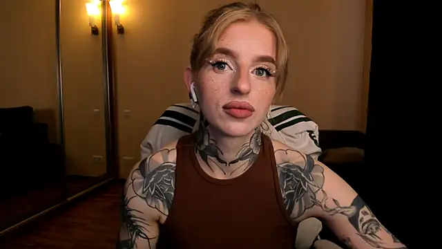 Snapshot of harley_kimm chatting on May 26, 2026, 4:43 am harley kimm online show from May 26, 2026, 4:43 am