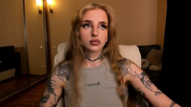 Snapshot of harley_kimm chatting on June 24, 2026, 5:39 am harley kimm online show from June 24, 2026, 5:39 am