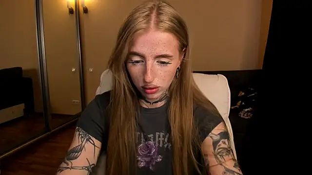 Snapshot of harley_kimm chatting on July 10, 2026, 5:51 am harley kimm online show from July 10, 2026, 5:51 am