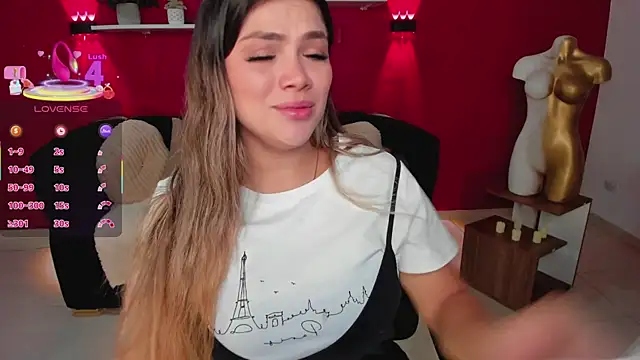 Snapshot of Sofia_Velvetx chatting on June 10, 2026, 1:12 pm Sofia Velvetx online show from June 10, 2026, 1:12 pm