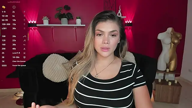 Snapshot of Sofia_Velvetx chatting on April 23, 2026, 1:13 pm Sofia Velvetx online show from April 23, 2026, 1:13 pm