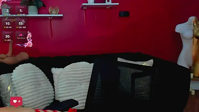 Snapshot of Sofia_Velvetx chatting on April 16, 2026, 1:56 pm Sofia Velvetx online show from April 16, 2026, 1:56 pm