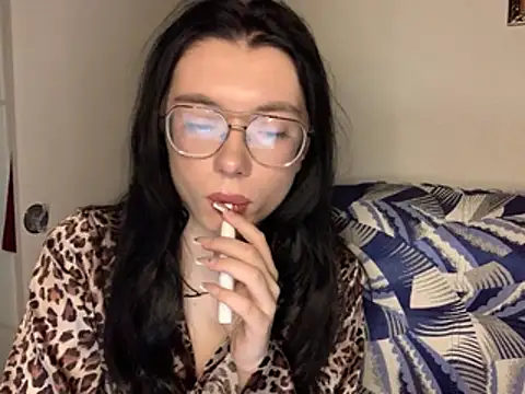 Snapshot of Baby-On-Fire chatting on April 5, 2026, 6:25 pm Baby-On-Fire online show from April 5, 2026, 6:25 pm