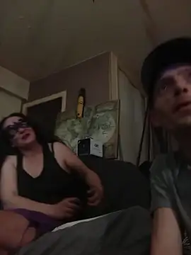 Snapshot of RedChick5 chatting on April 5, 2026, 3:35 am RedChick5 online show from April 5, 2026, 3:35 am
