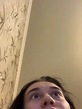 camila beautiful online show from April 28, 2026, 5:06 pm